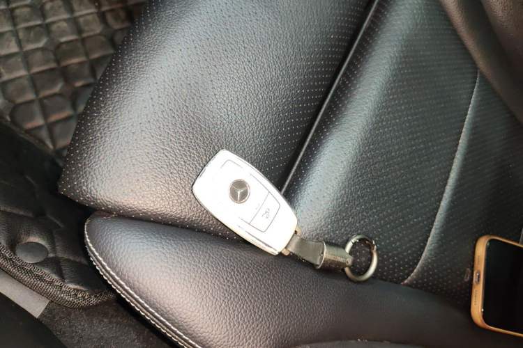 Used Mercedes-Benz C-Class 2019 Restyled C 260 L Sport Edition Vehicle Key
