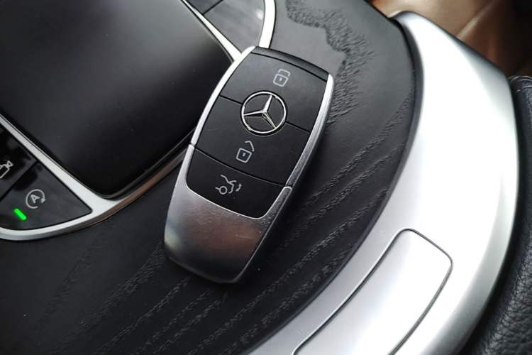 Used Mercedes-Benz C-Class 2019 C 260 4MATIC Coupe Vehicle Key
