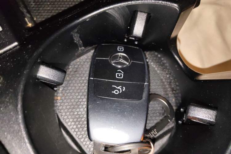 Used Mercedes-Benz C-Class 2019 C 260 Sport Edition Vehicle Key