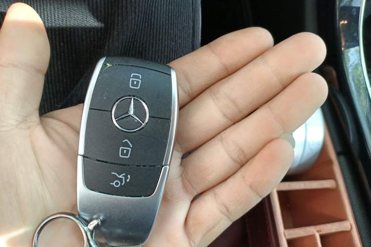Used Mercedes-Benz C-Class 2019 C 260 Sport Edition Vehicle Key