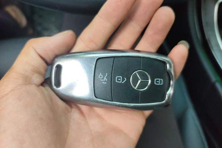 Used Mercedes-Benz C-Class 2019 C 260 L Sport Edition Vehicle Key