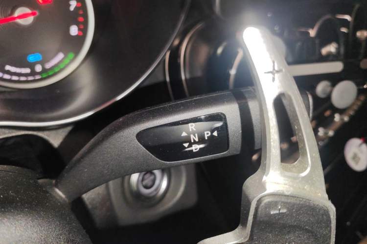 Used Mercedes-Benz C-Class 2019 C 260 L Sport Edition Gear Lever