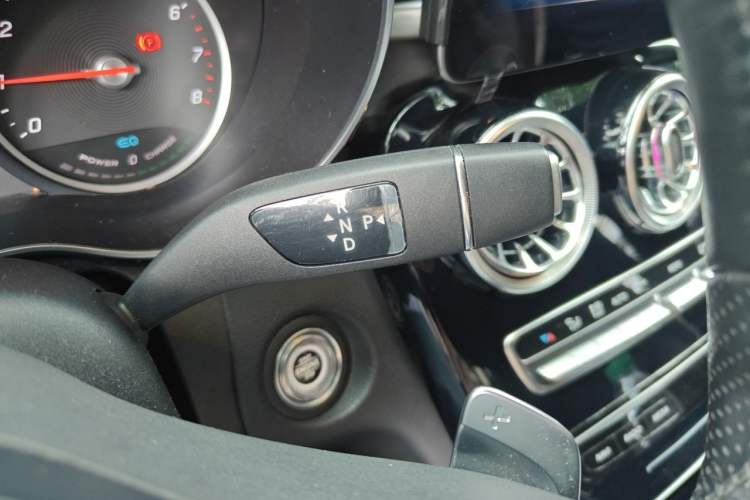 Used Mercedes-Benz C-Class 2019 C 260 Sport Edition Gear Lever