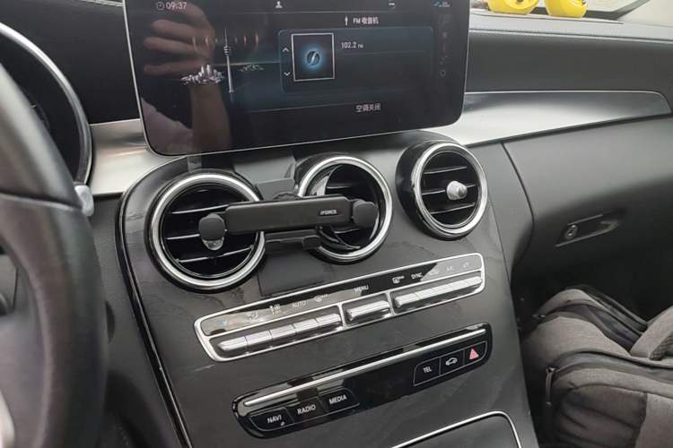 Used Mercedes-Benz C-Class 2019 Restyled C 260 L Sport Edition Audio And AC Panel