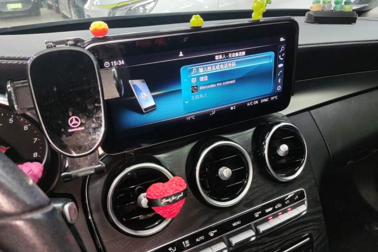 Used Mercedes-Benz C-Class 2019 C 180 L Fashion Edition Sport Version Audio And AC Panel