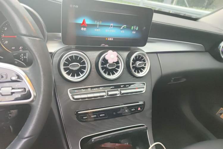 Used Mercedes-Benz C-Class 2019 C 180 L Fashion Edition Sport Version Audio And AC Panel