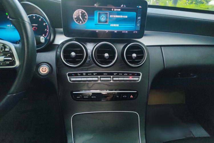 Used Mercedes-Benz C-Class 2019 Restyled C 260 L Sport Edition Audio And AC Panel