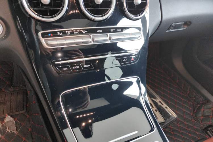 Used Mercedes-Benz C-Class 2019 C 260 Sport Edition Audio And AC Panel