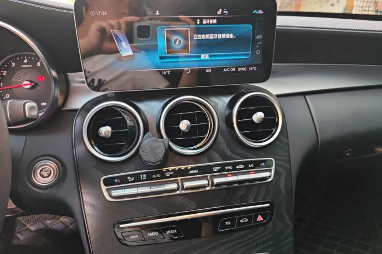 Used Mercedes-Benz C-Class 2019 C 180 L Fashion Edition Sport Version Audio And AC Panel