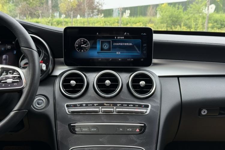 Used Mercedes-Benz C-Class 2019 C 260 L Sport Edition Audio And AC Panel