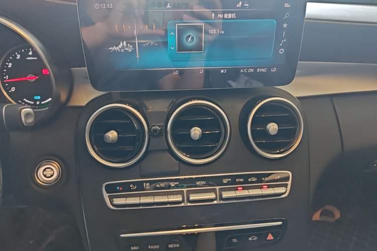Used Mercedes-Benz C-Class 2019 C 260 L Sport Edition Audio And AC Panel