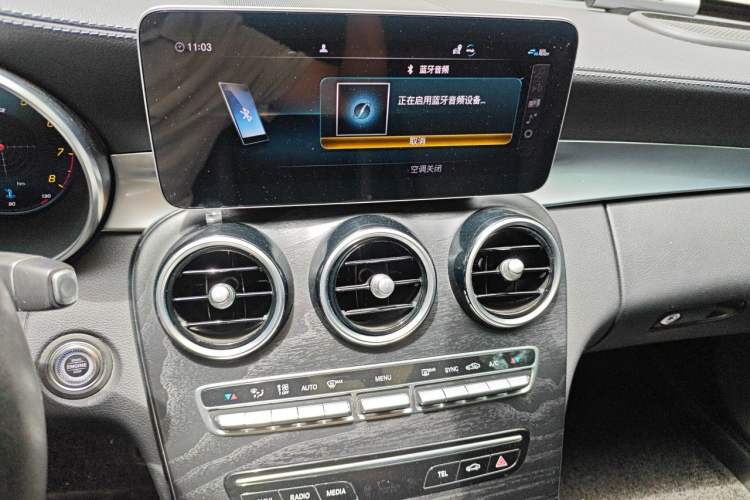 Used Mercedes-Benz C-Class 2019 Restyled C 260 L Sport Edition Audio And AC Panel