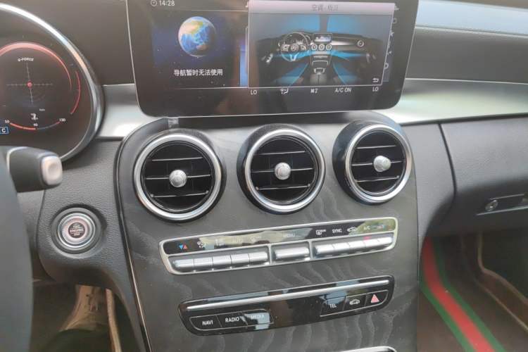 Used Mercedes-Benz C-Class 2019 Restyled C 260 L Sport Edition Audio And AC Panel