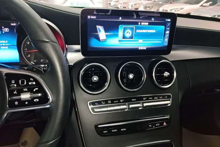 Used Mercedes-Benz C-Class 2019 C 180 L Fashion Edition Sport Version Audio And AC Panel