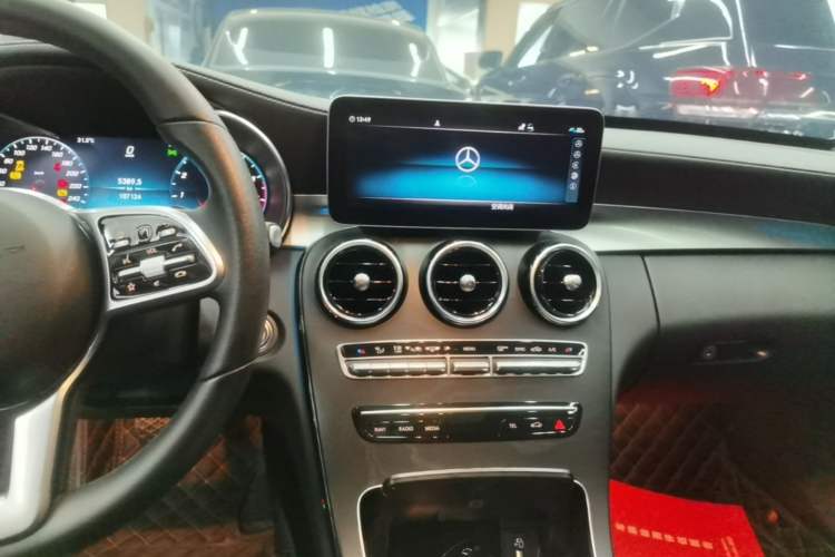 Used Mercedes-Benz C-Class 2019 Restyled C 260 L Sport Edition Audio And AC Panel