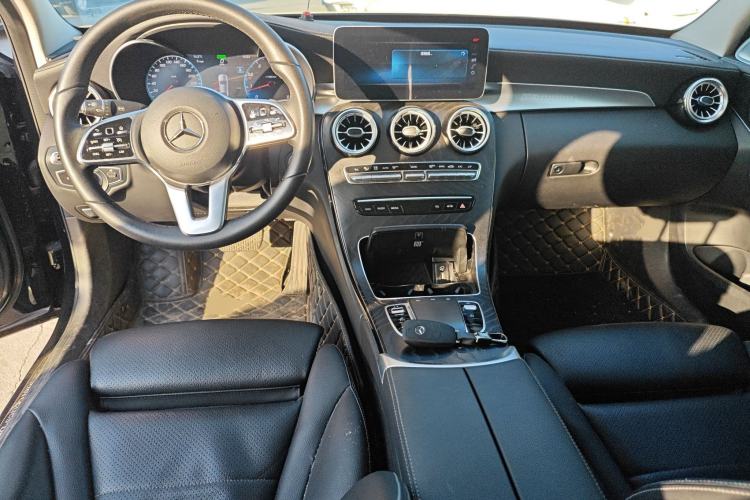 Used Mercedes-Benz C-Class 2019 Restyled C 260 L Sport Edition Center Console
