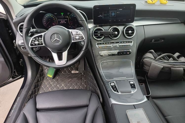 Used Mercedes-Benz C-Class 2019 Restyled C 260 L Sport Edition Center Console