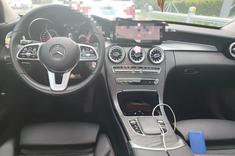 Used Mercedes-Benz C-Class 2019 C 180 L Fashion Edition Sport Version Center Console