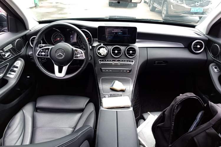 Used Mercedes-Benz C-Class 2019 C 260 L Sport Edition Center Console