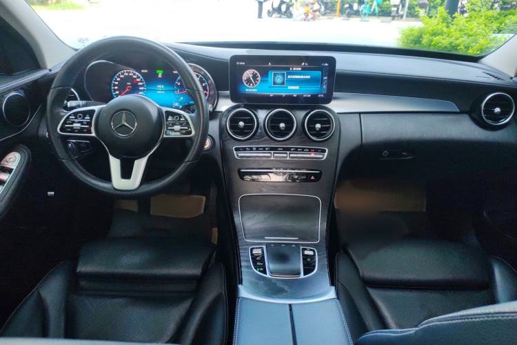 Used Mercedes-Benz C-Class 2019 Restyled C 260 L Sport Edition Center Console