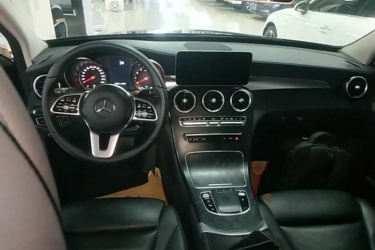 Used Mercedes-Benz C-Class 2019 C 260 L Sport Edition Center Console