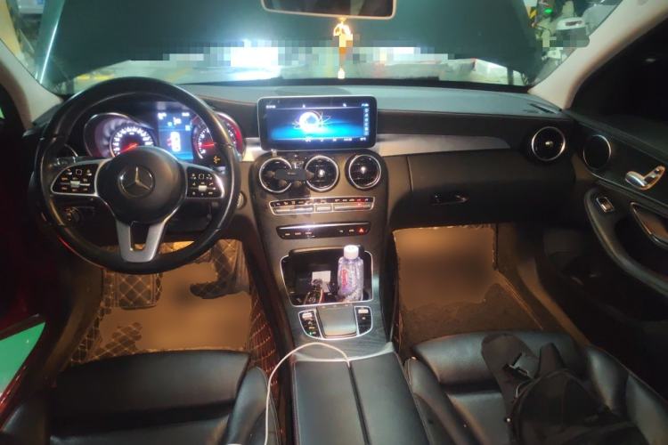 Used Mercedes-Benz C-Class 2019 C 180 L Fashion Edition Sport Version Center Console