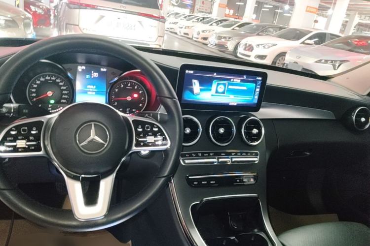 Used Mercedes-Benz C-Class 2019 C 180 L Fashion Edition Sport Version Center Console