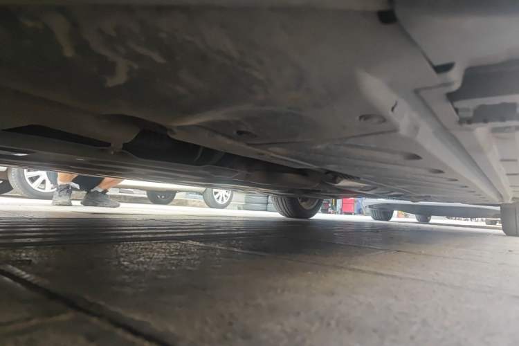 Used Mercedes-Benz C-Class 2019 C 180 L Fashion Edition Sport Version Chassis Front Left