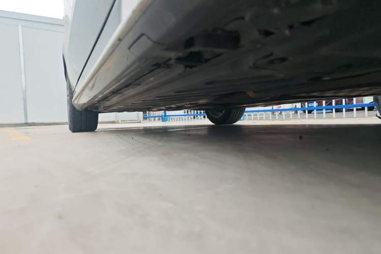 Used Mercedes-Benz C-Class 2019 C 180 L Fashion Edition Sport Version Chassis Front Right