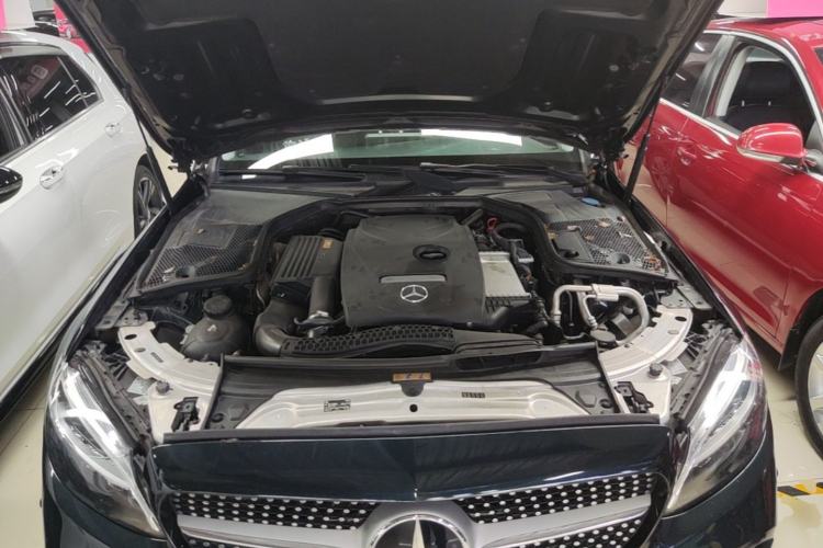 Used Mercedes-Benz C-Class 2019 C 180 L Fashion Edition Sport Version Engine Bay