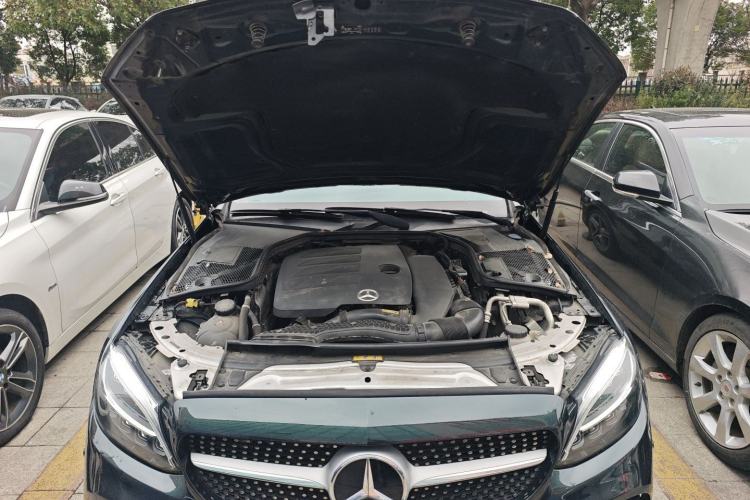 Used Mercedes-Benz C-Class 2019 C 260 Estate Engine Bay