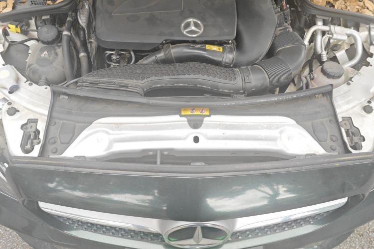 Used Mercedes-Benz C-Class 2019 C 260 Estate Engine Bay