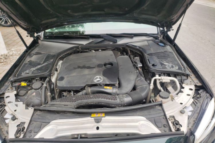 Used Mercedes-Benz C-Class 2019 C 260 Estate Engine Bay