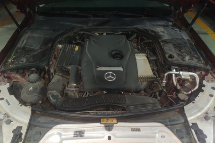 Used Mercedes-Benz C-Class 2019 C 180 L Fashion Edition Sport Version Engine Bay
