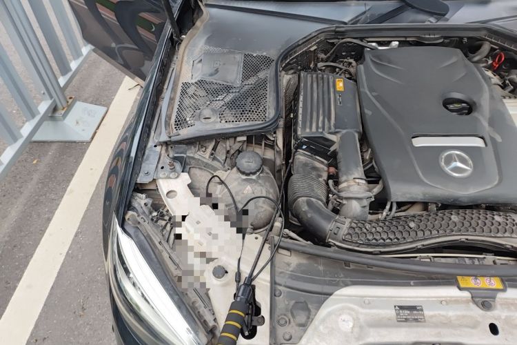 Used Mercedes-Benz C-Class 2019 C 180 L Fashion Edition Sport Version Engine Bay Right