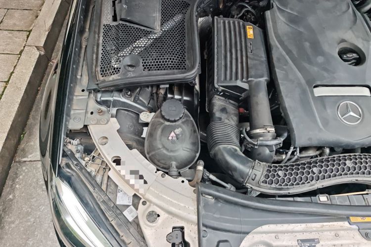 Used Mercedes-Benz C-Class 2019 C 180 L Fashion Edition Sport Version Engine Bay Right