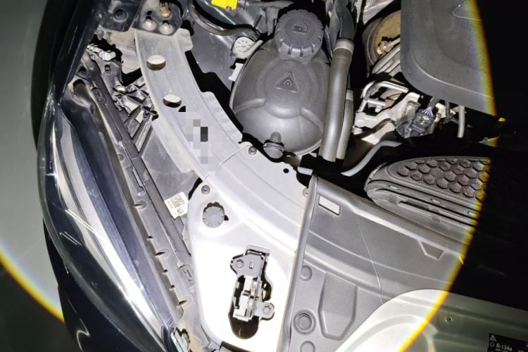 Used Mercedes-Benz C-Class 2019 C 260 Sport Edition Engine Bay Right
