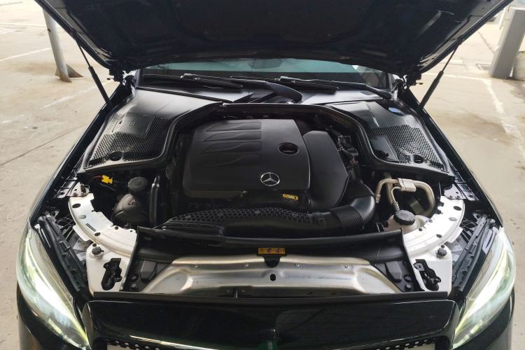 Used Mercedes-Benz C-Class 2019 C 260 Estate Engine Bay