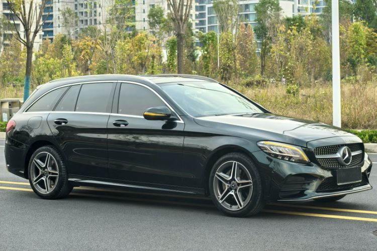 Used Mercedes-Benz C-Class 2019 C 260 Estate Exterior 2