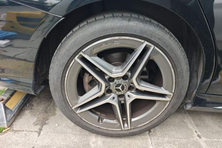 Used Mercedes-Benz C-Class 2019 C 260 Estate Exterior 2
