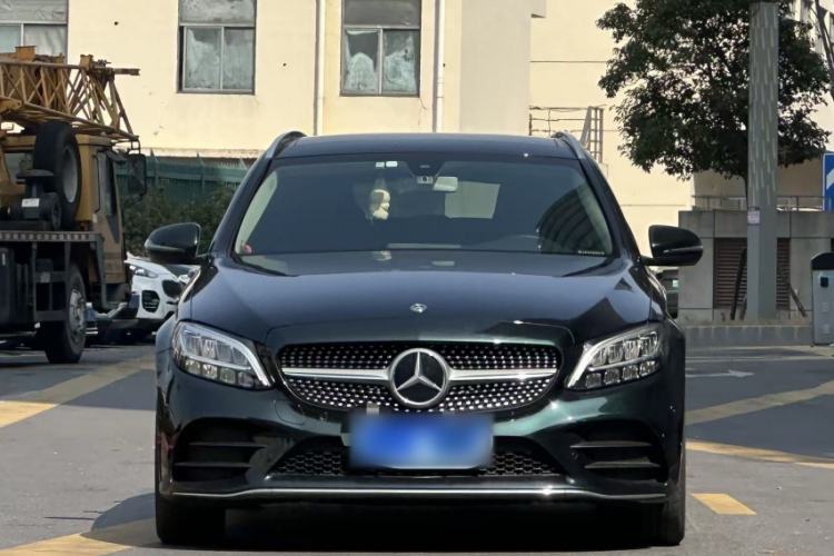 Used Mercedes-Benz C-Class 2019 C 260 Estate Exterior 4