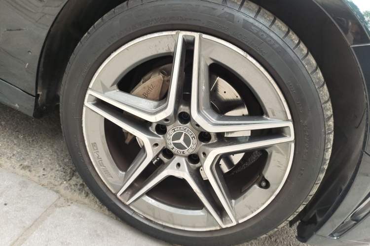 Used Mercedes-Benz C-Class 2019 C 260 Estate Exterior 4
