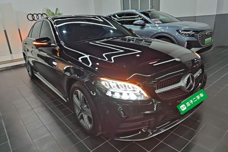 Used Mercedes-Benz C-Class 2019 C 260 L Sport Edition Front Right 45 Deg