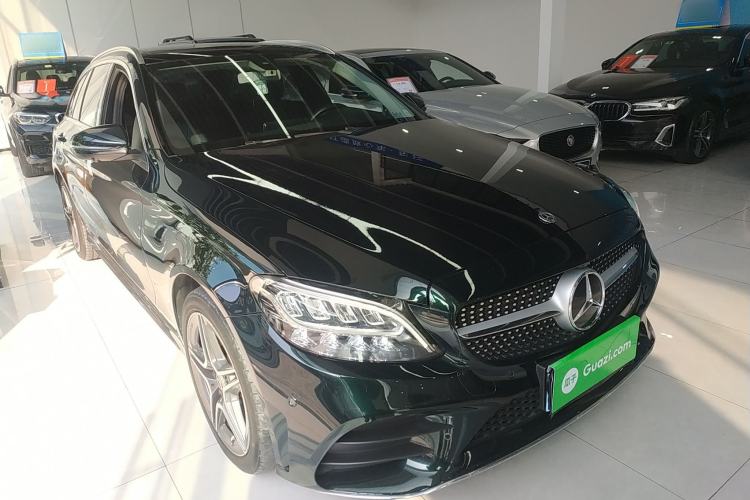 Used Mercedes-Benz C-Class 2019 C 260 Estate Front Right 45 Deg