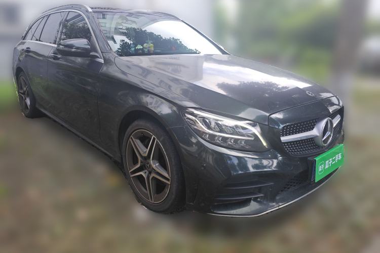 Used Mercedes-Benz C-Class 2019 C 260 Estate Front Right 45 Deg