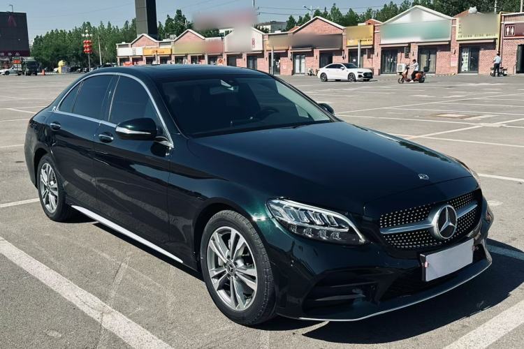 Used Mercedes-Benz C-Class 2019 C 180 L Fashion Edition Sport Version Front Right 45 Deg