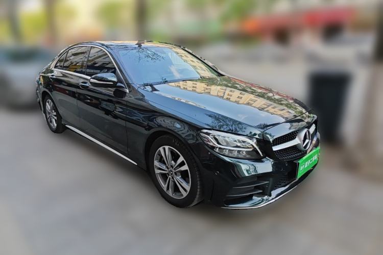 Used Mercedes-Benz C-Class 2019 C 180 L Fashion Edition Sport Version Front Right 45 Deg