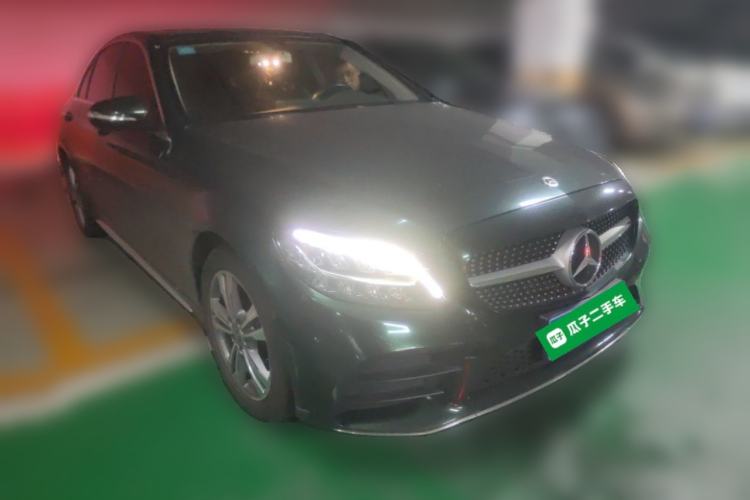 Used Mercedes-Benz C-Class 2019 C 180 L Fashion Edition Sport Version Front Right 45 Deg