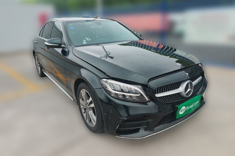Used Mercedes-Benz C-Class 2019 C 180 L Fashion Edition Sport Version Front Right 45 Deg