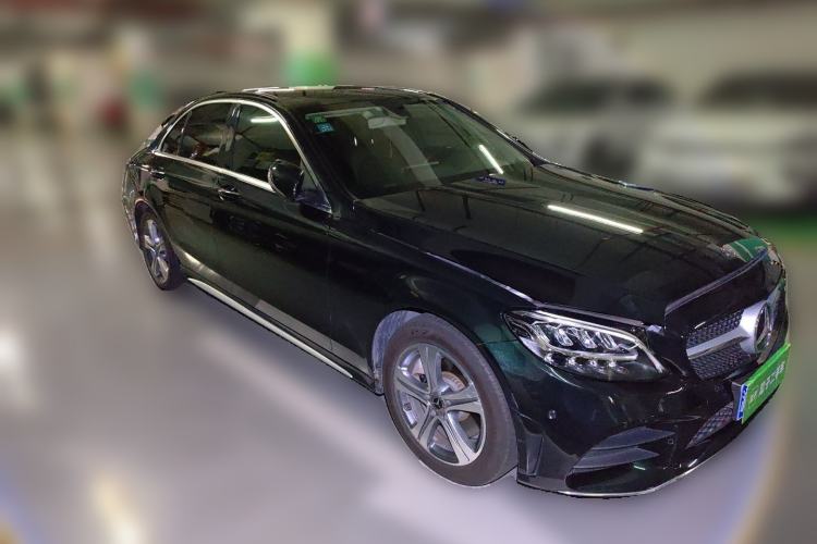 Used Mercedes-Benz C-Class 2019 Restyled C 260 L Sport Edition Front Right 45 Deg